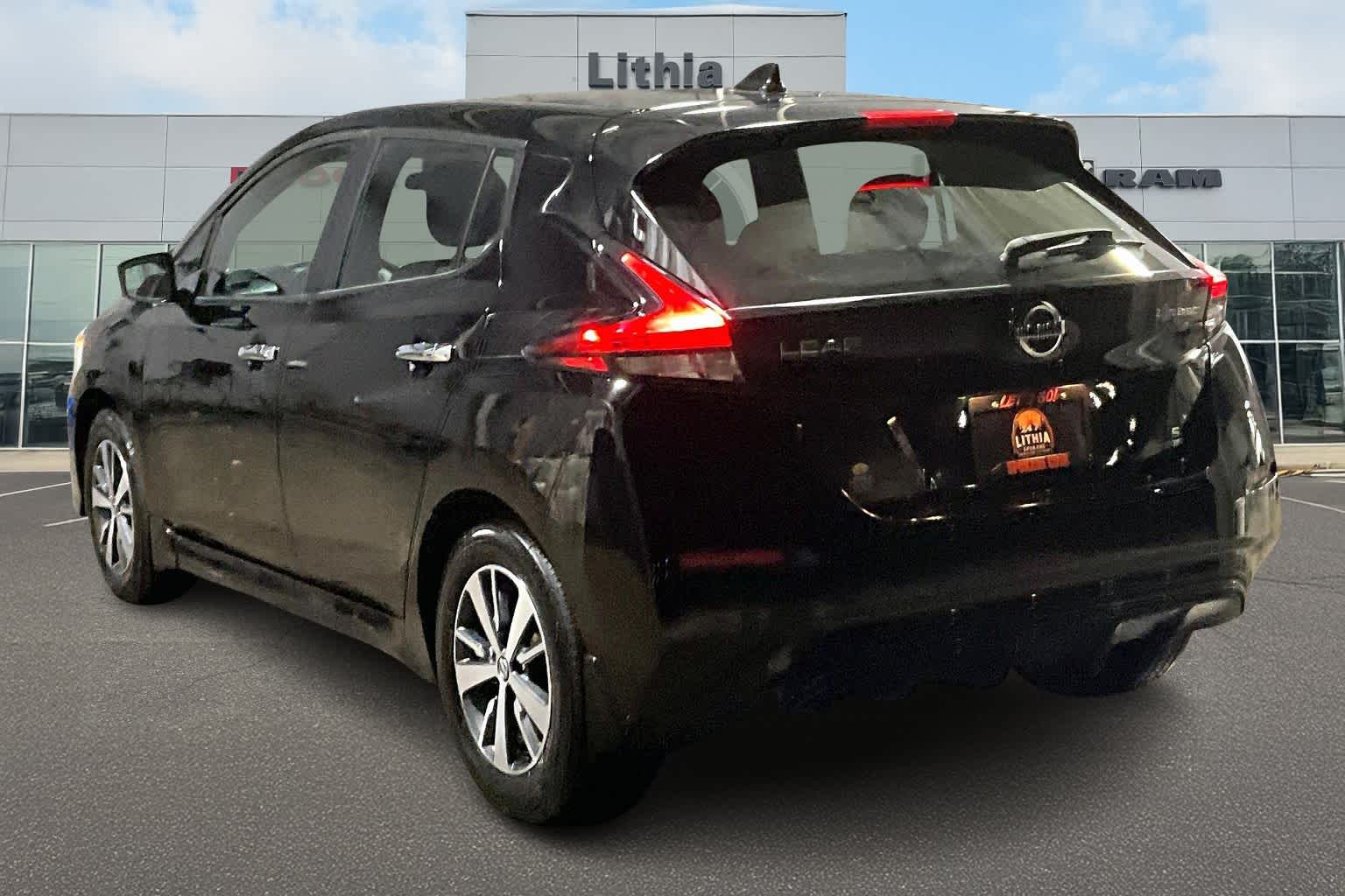 Thumbnail: 2022 Nissan Leaf - 4
