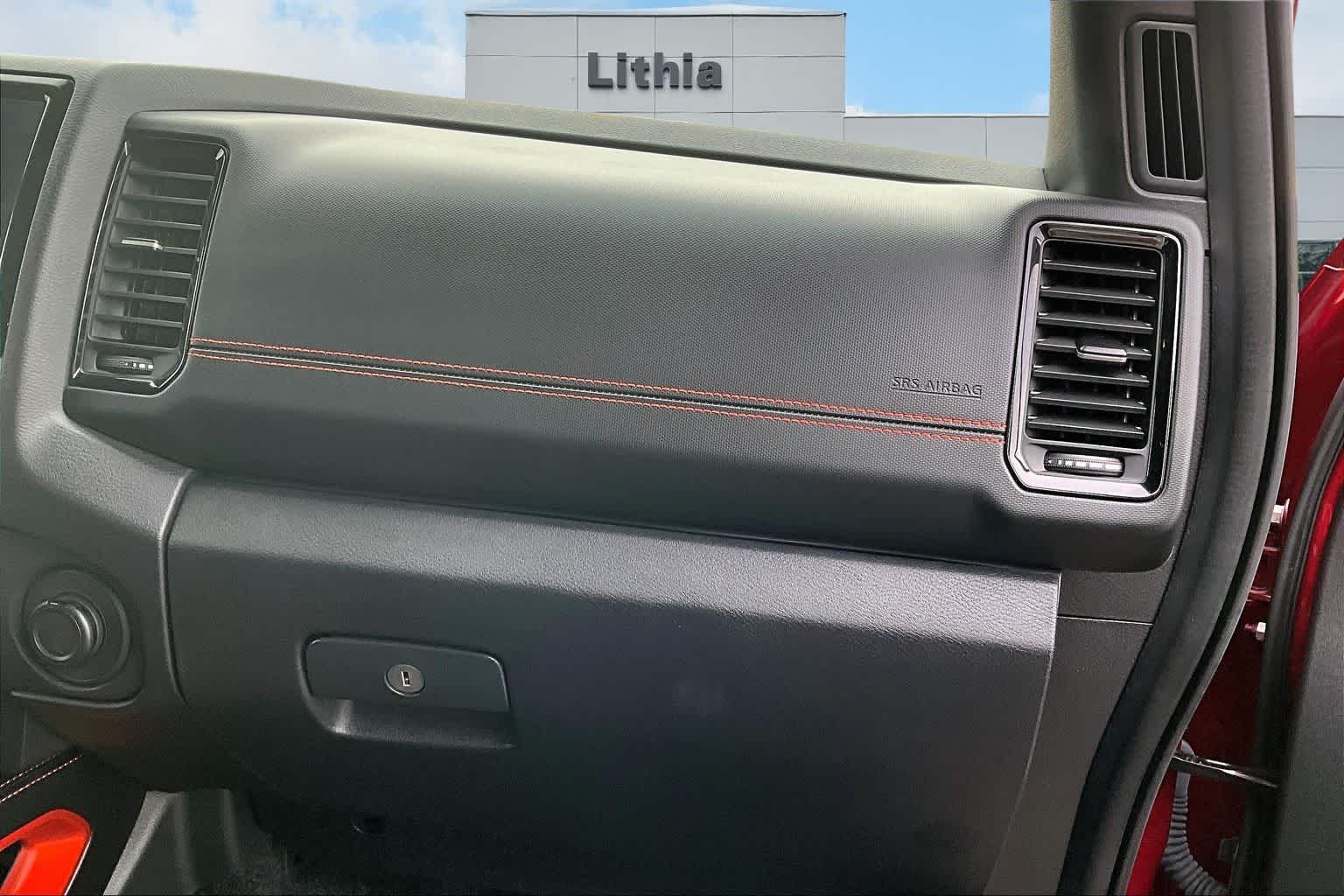 Thumbnail: 2024 Nissan Frontier - 24