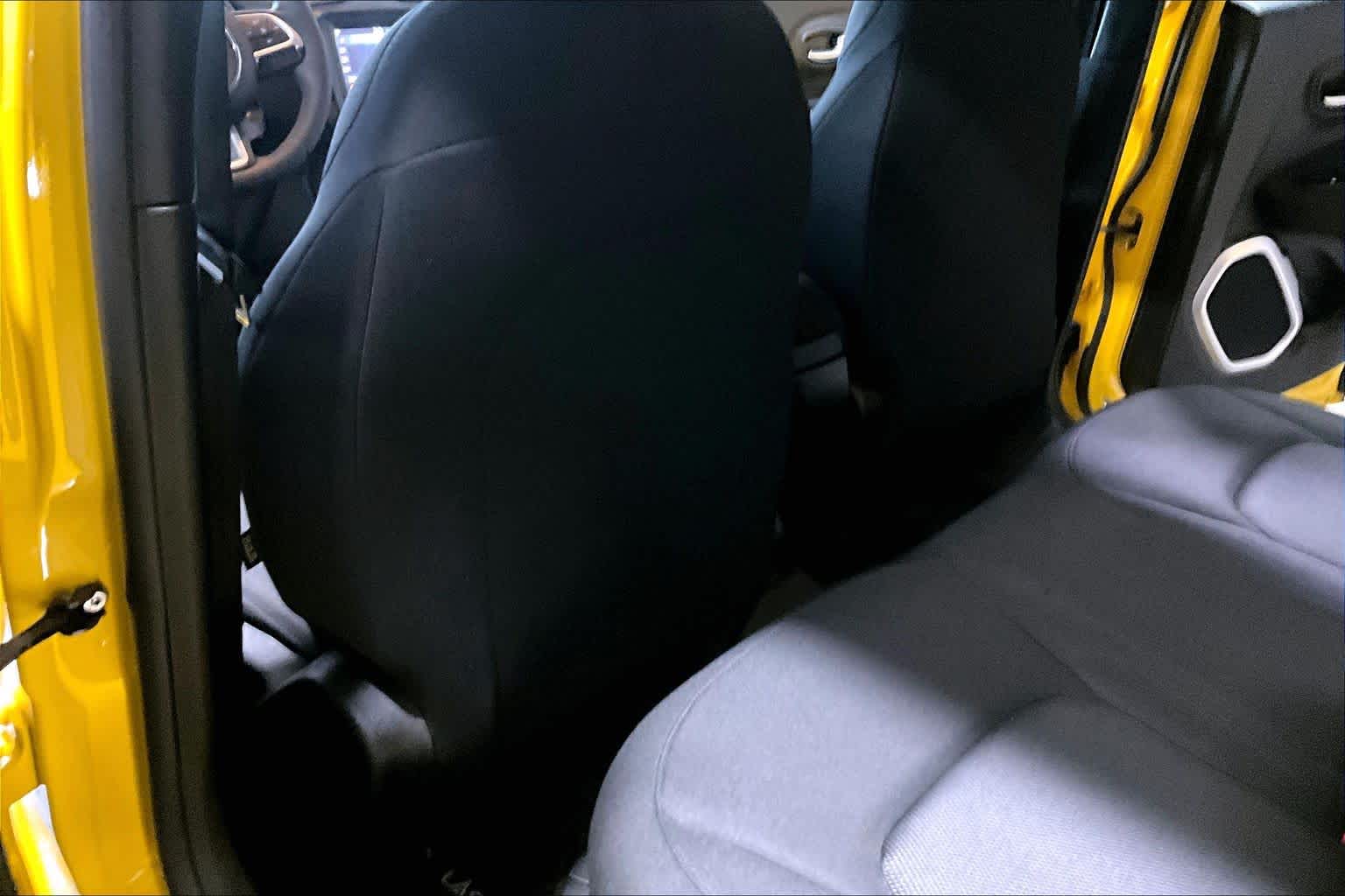 Thumbnail: 2018 Jeep Renegade - 12