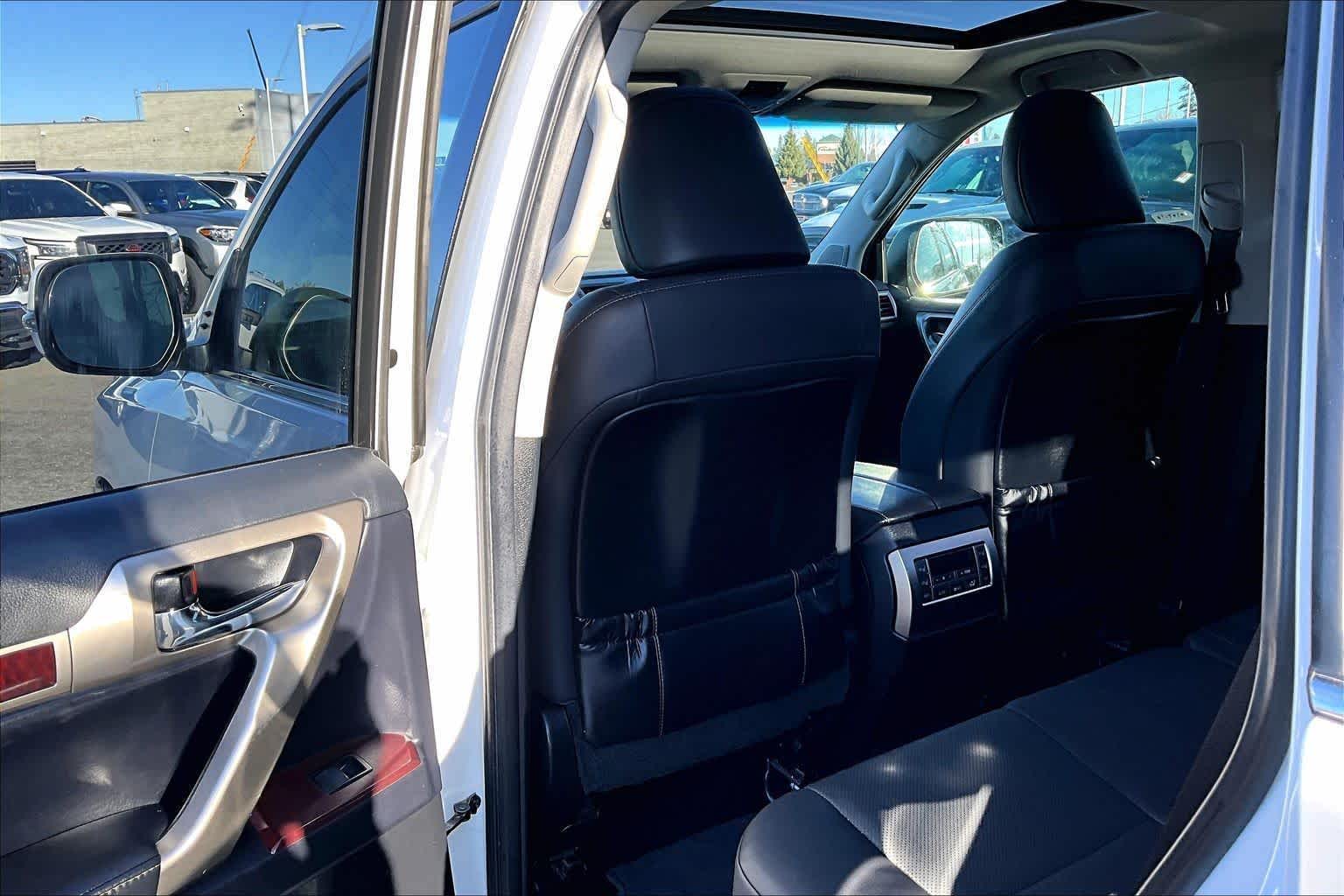 Thumbnail: 2019 Lexus GX - 12