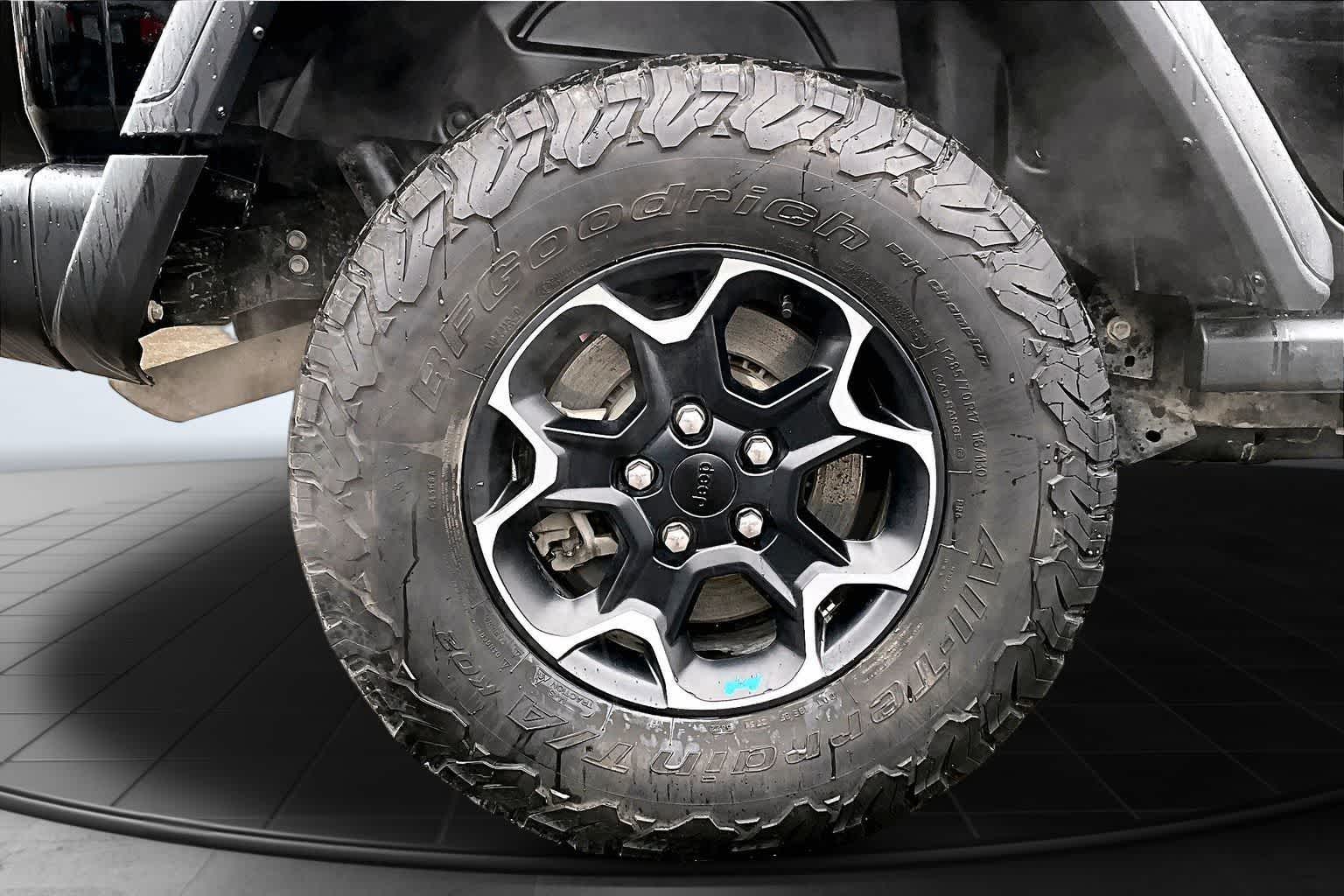 Thumbnail: 2023 Jeep Wrangler - 35