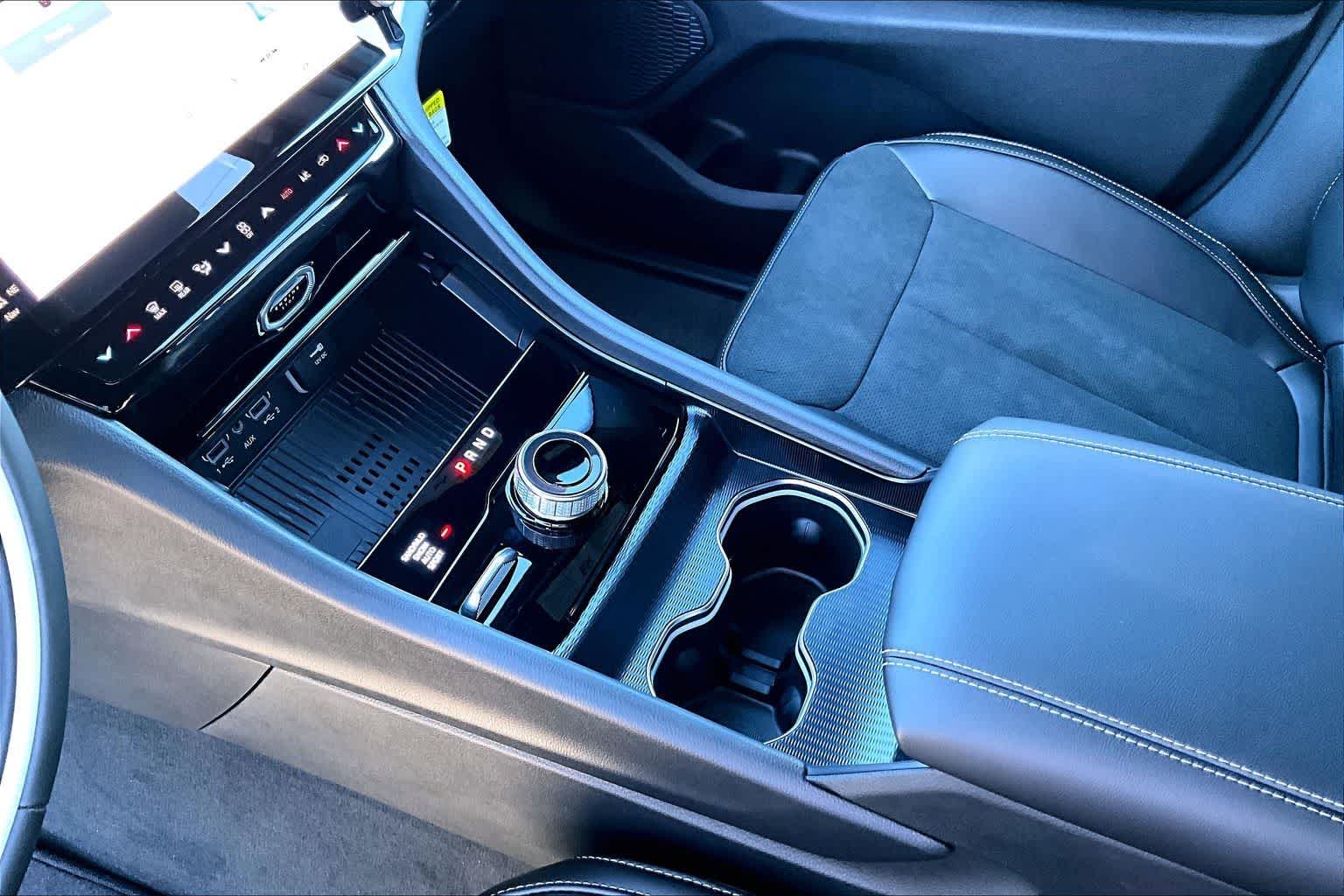 Thumbnail: 2026 Jeep Grand Cherokee - 17