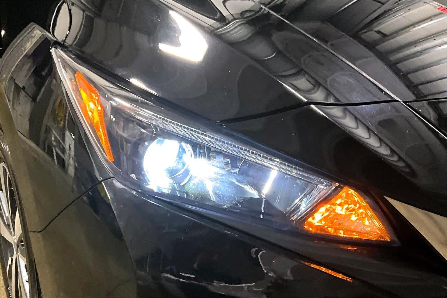 Thumbnail: 2022 Nissan Leaf - 31