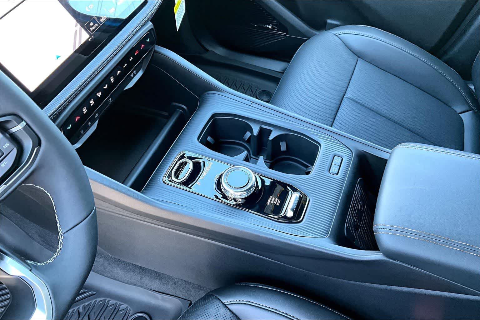 Thumbnail: 2026 Jeep Cherokee - 17