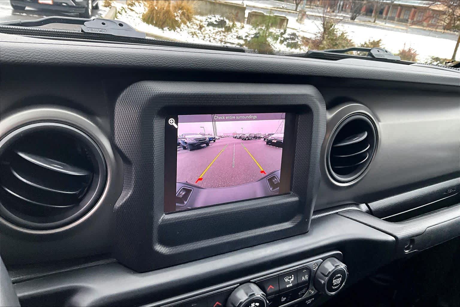 Thumbnail: 2022 Jeep Gladiator - 27