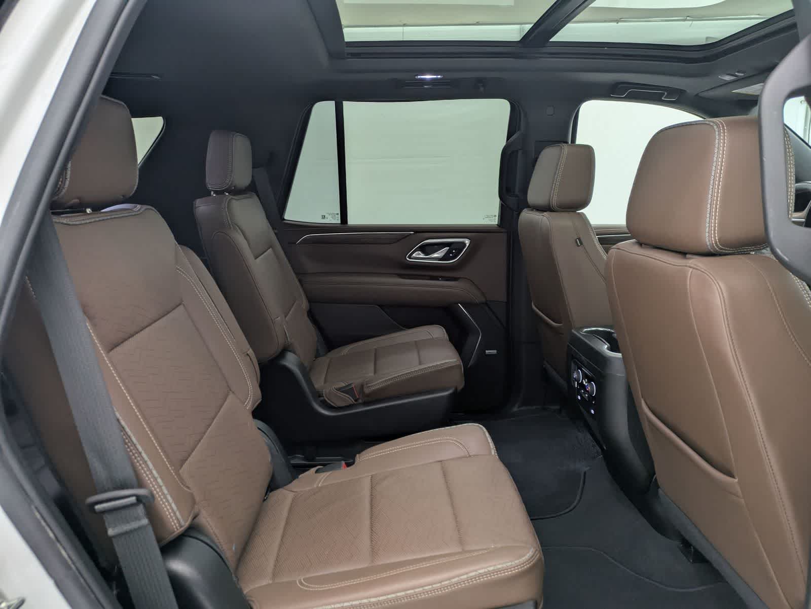 Thumbnail: 2023 Chevrolet Tahoe - 22