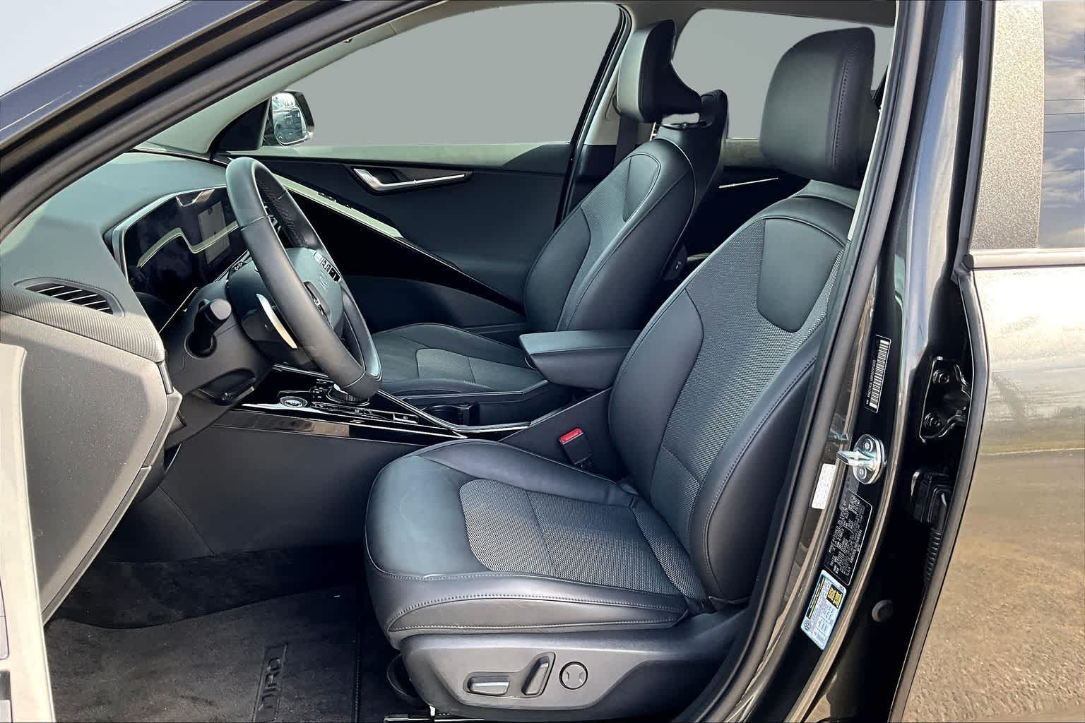 Thumbnail: 2024 Kia Niro - 11