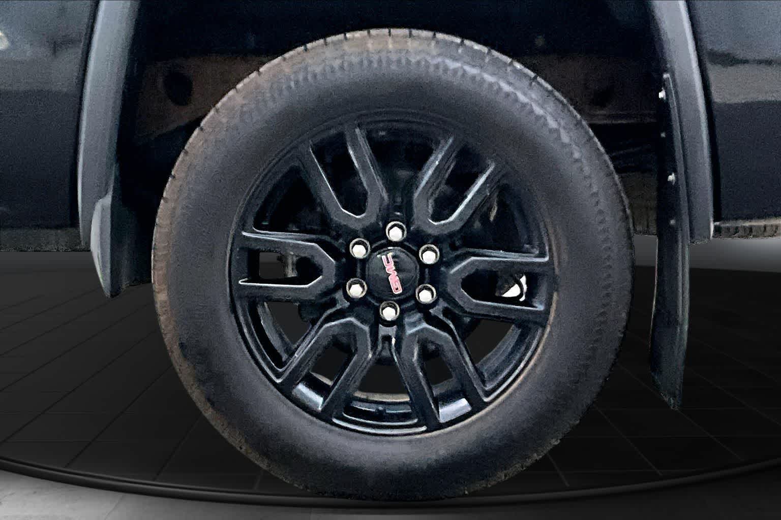 Thumbnail: 2015 GMC Sierra 1500 - 36
