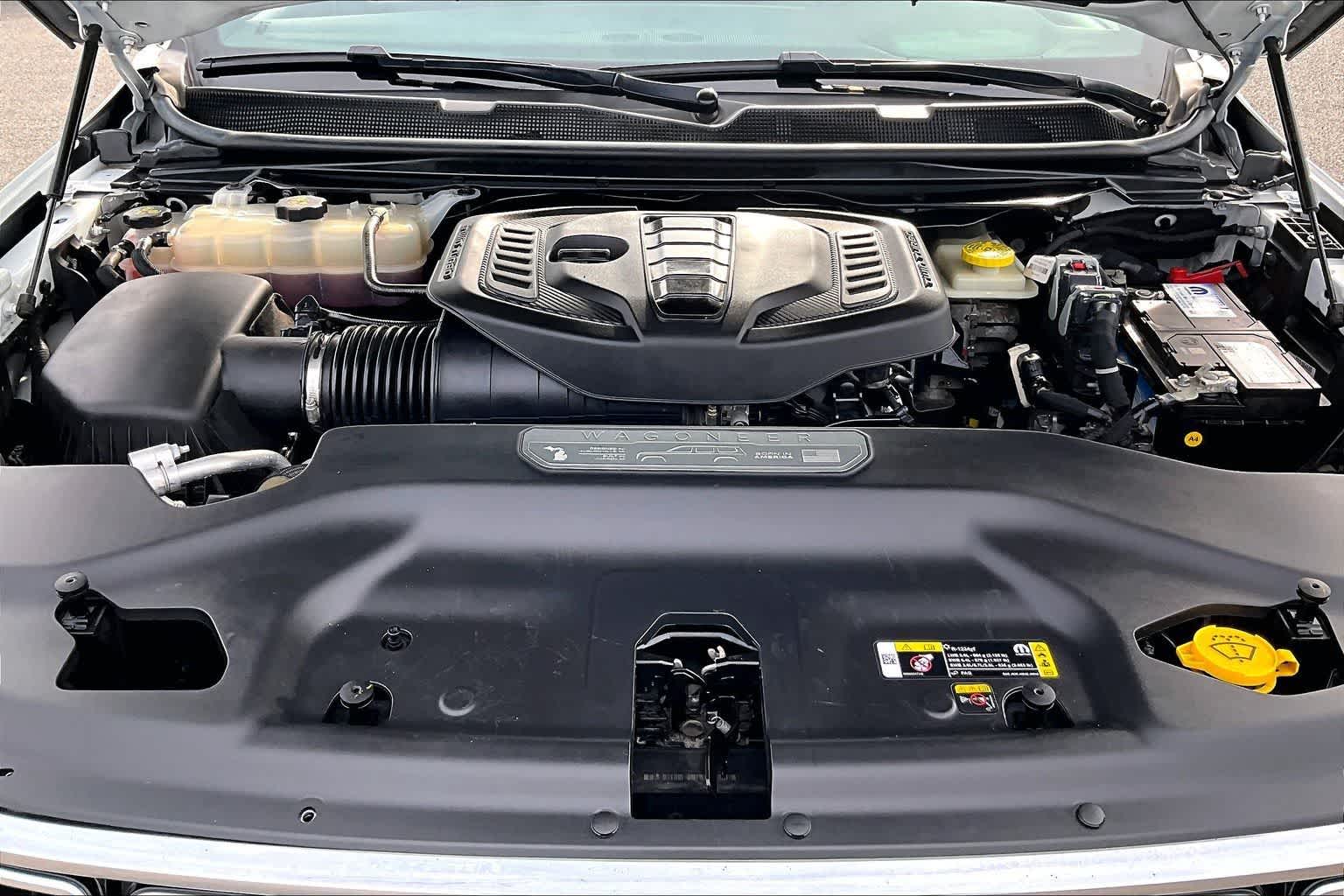 Thumbnail: 2023 Jeep Wagoneer - 9