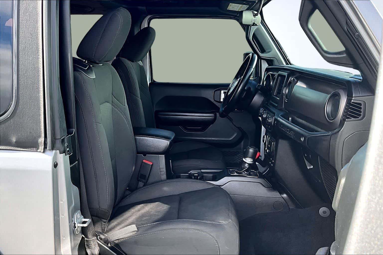 Thumbnail: 2021 Jeep Wrangler - 14