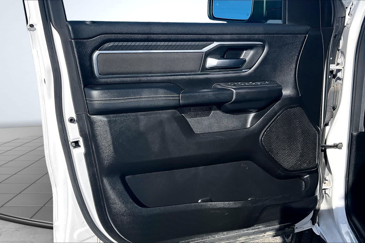 Thumbnail: 2025 RAM 1500 - 28