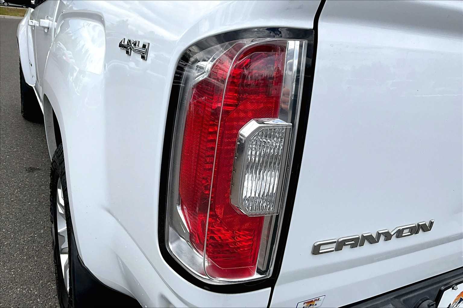 2016 GMC Canyon SLE 28