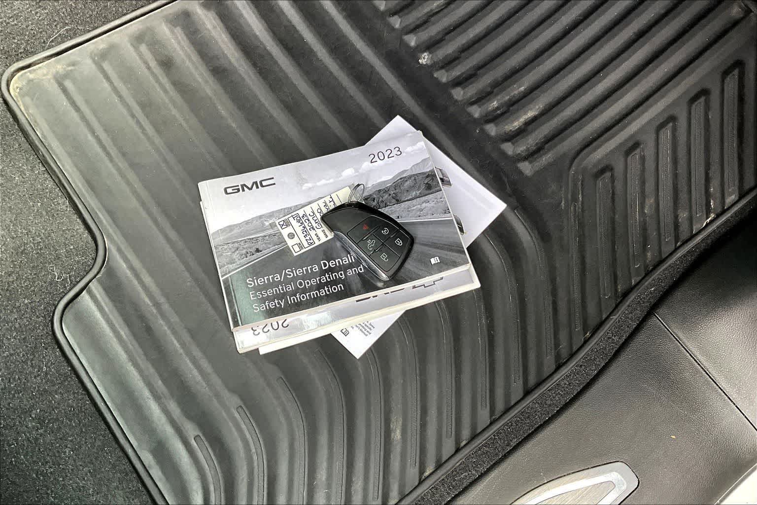 Thumbnail: 2023 GMC Sierra 1500 - 20