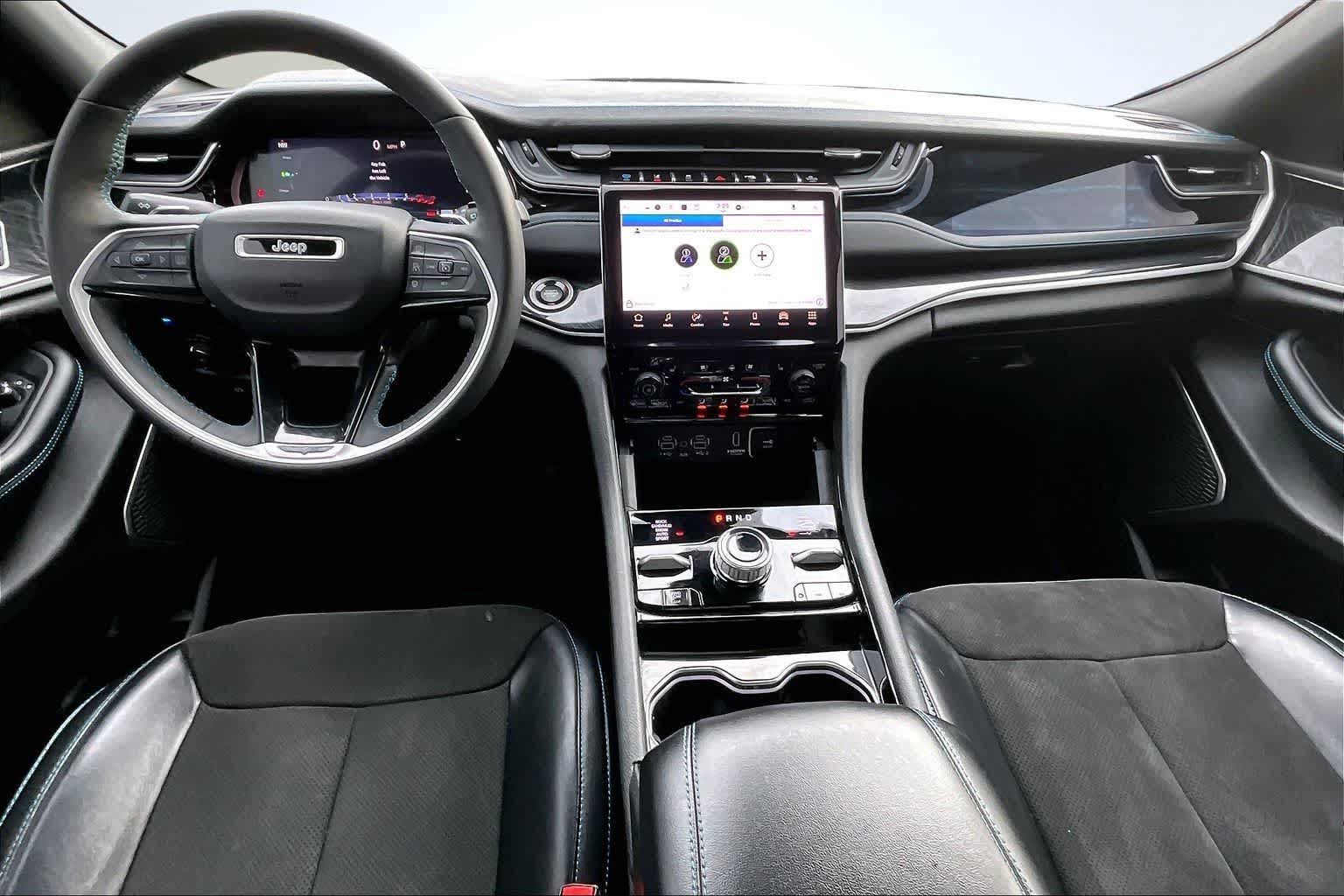 Thumbnail: 2023 Jeep Grand Cherokee - 10