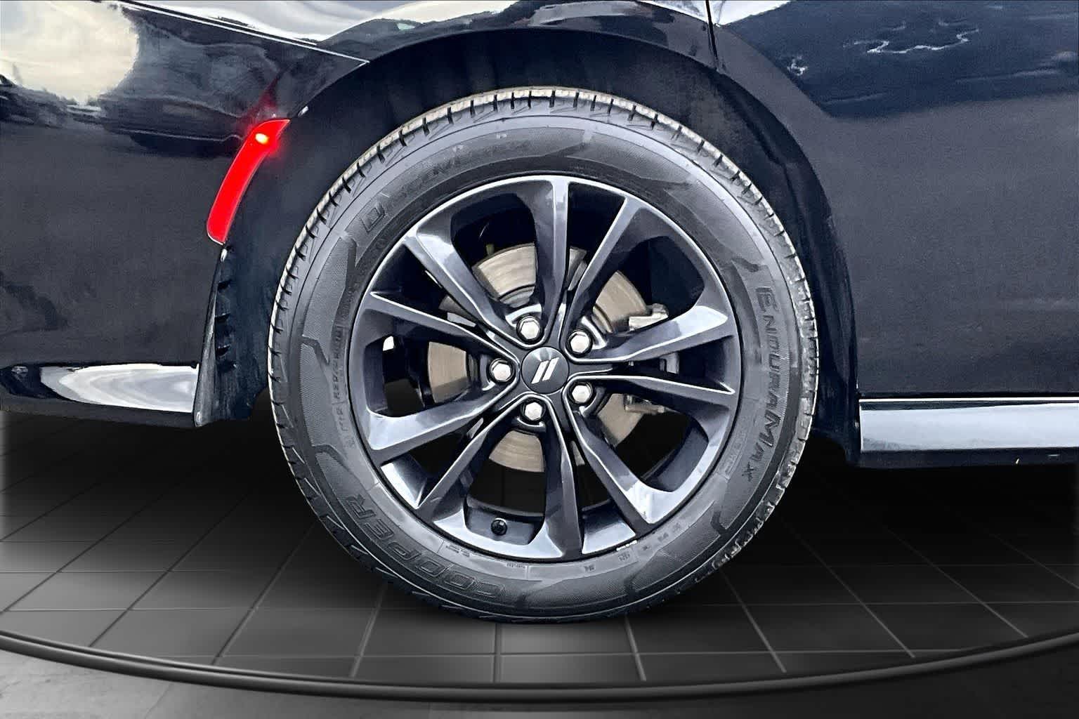 Thumbnail: 2020 Dodge Charger - 36