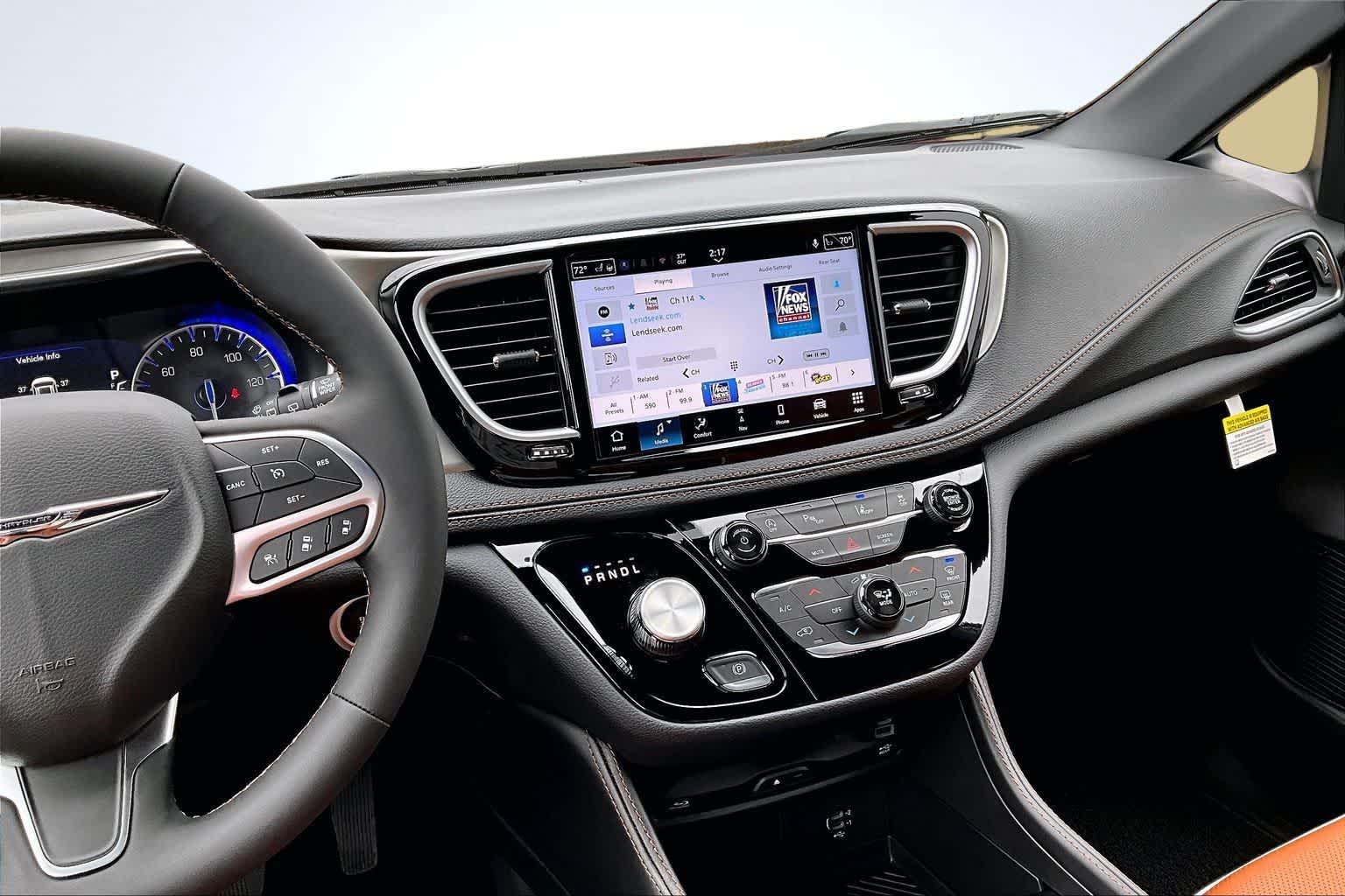 Thumbnail: 2026 Chrysler Pacifica - 16