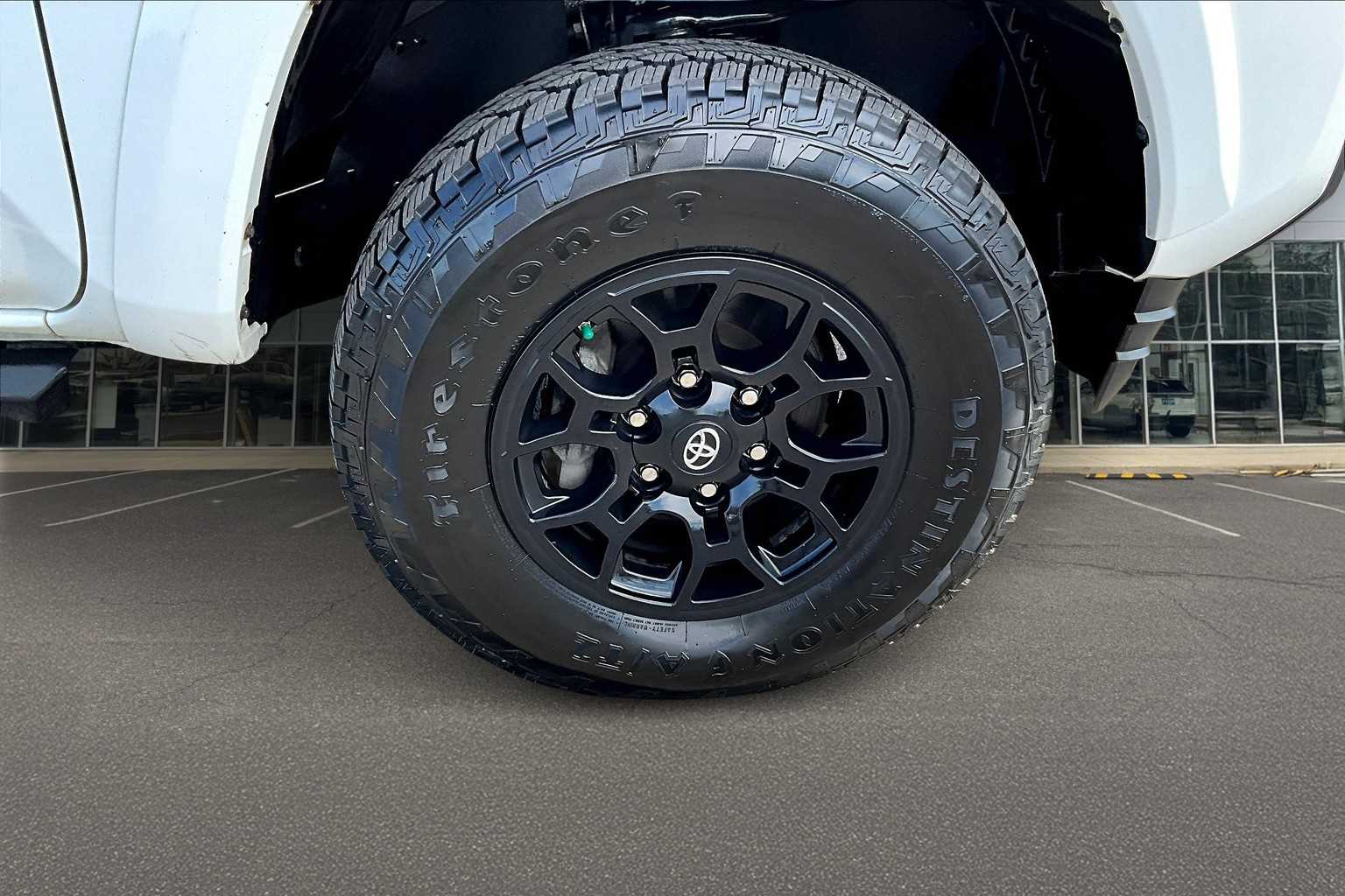 Thumbnail: 2020 Toyota Tacoma - 34