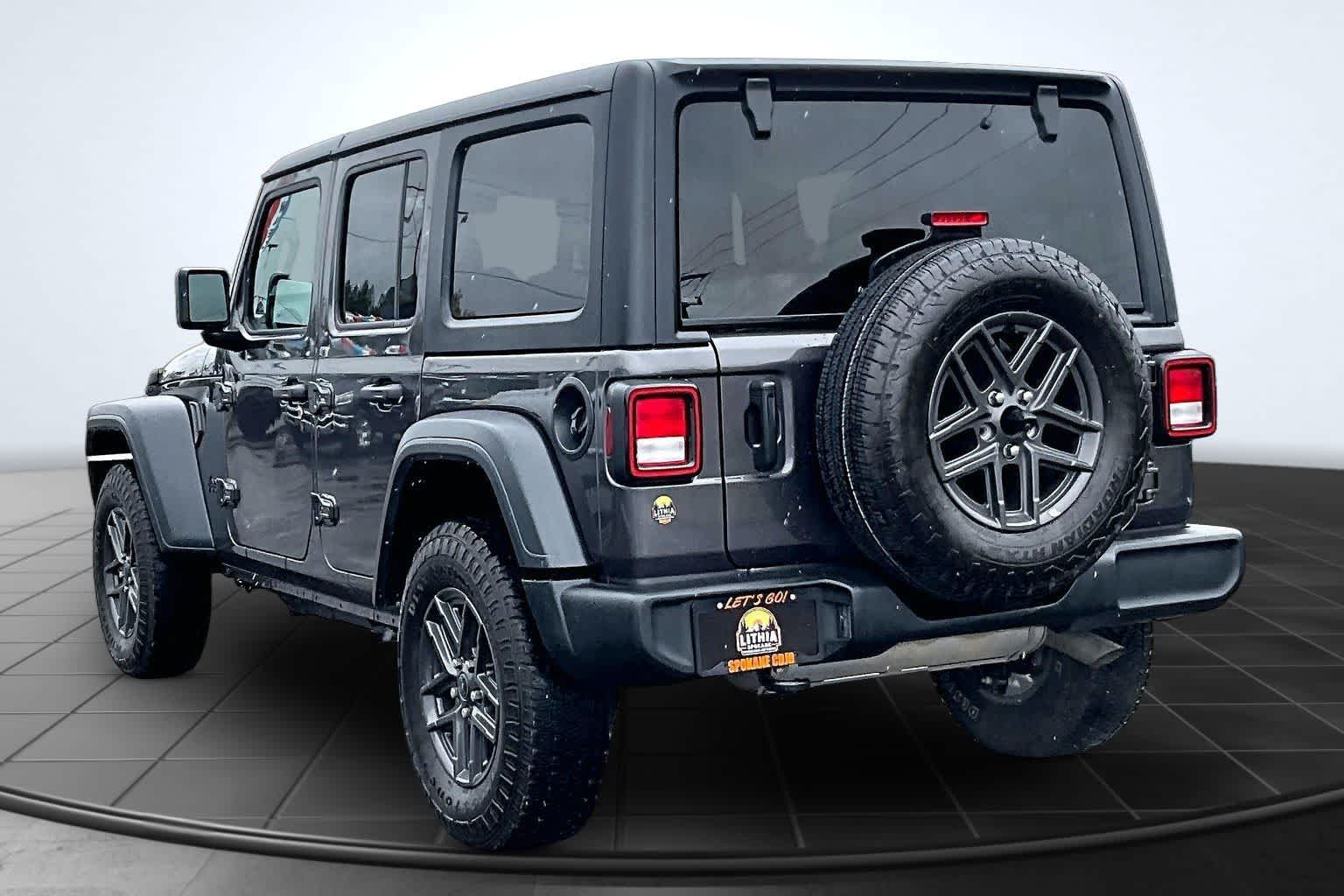 Thumbnail: 2024 Jeep Wrangler - 4