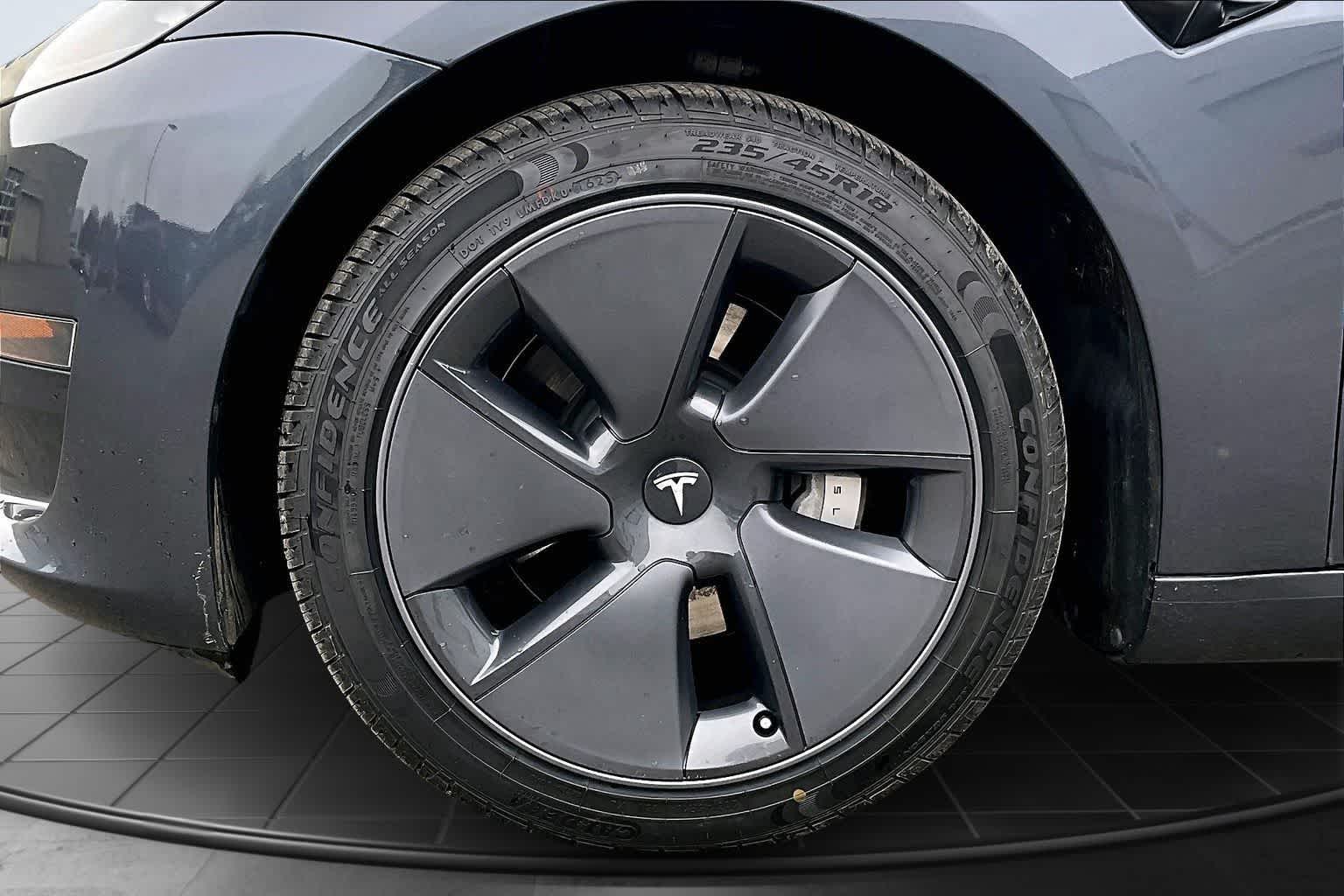 Thumbnail: 2023 Tesla Model 3 - 8