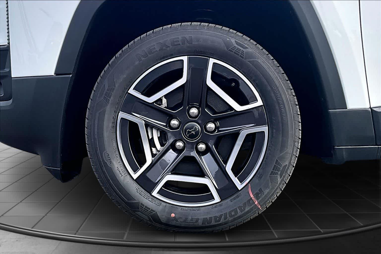 Thumbnail: 2026 Jeep Cherokee - 8