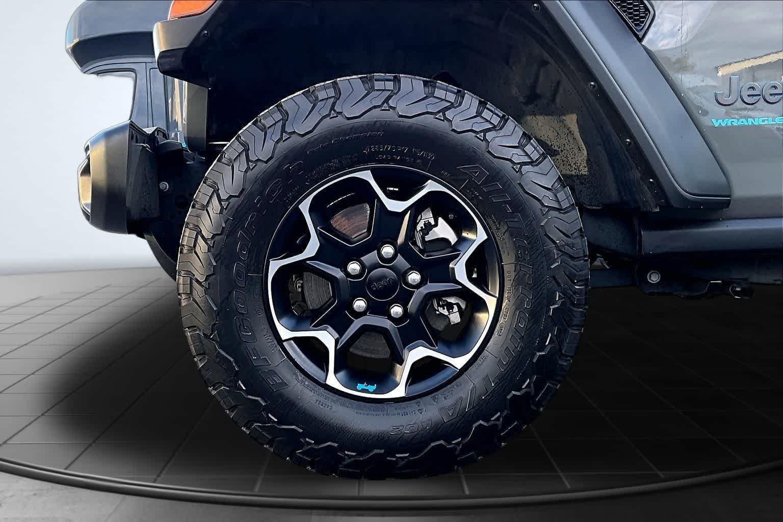 Thumbnail: 2023 Jeep Wrangler - 7