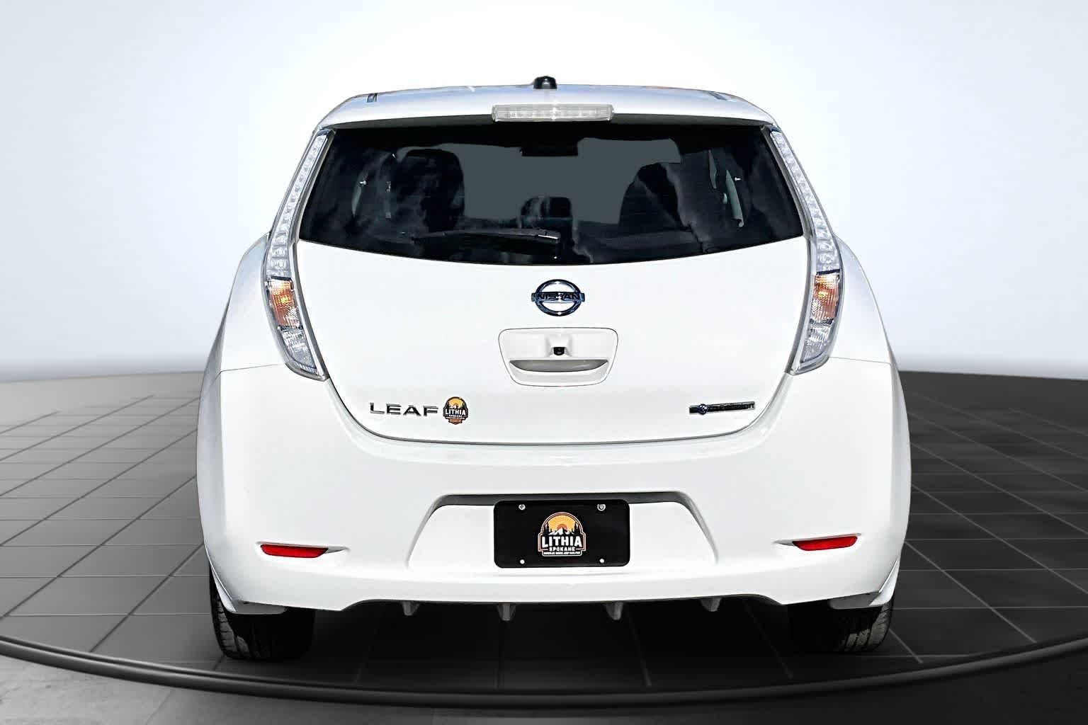 Thumbnail: 2016 Nissan Leaf - 5