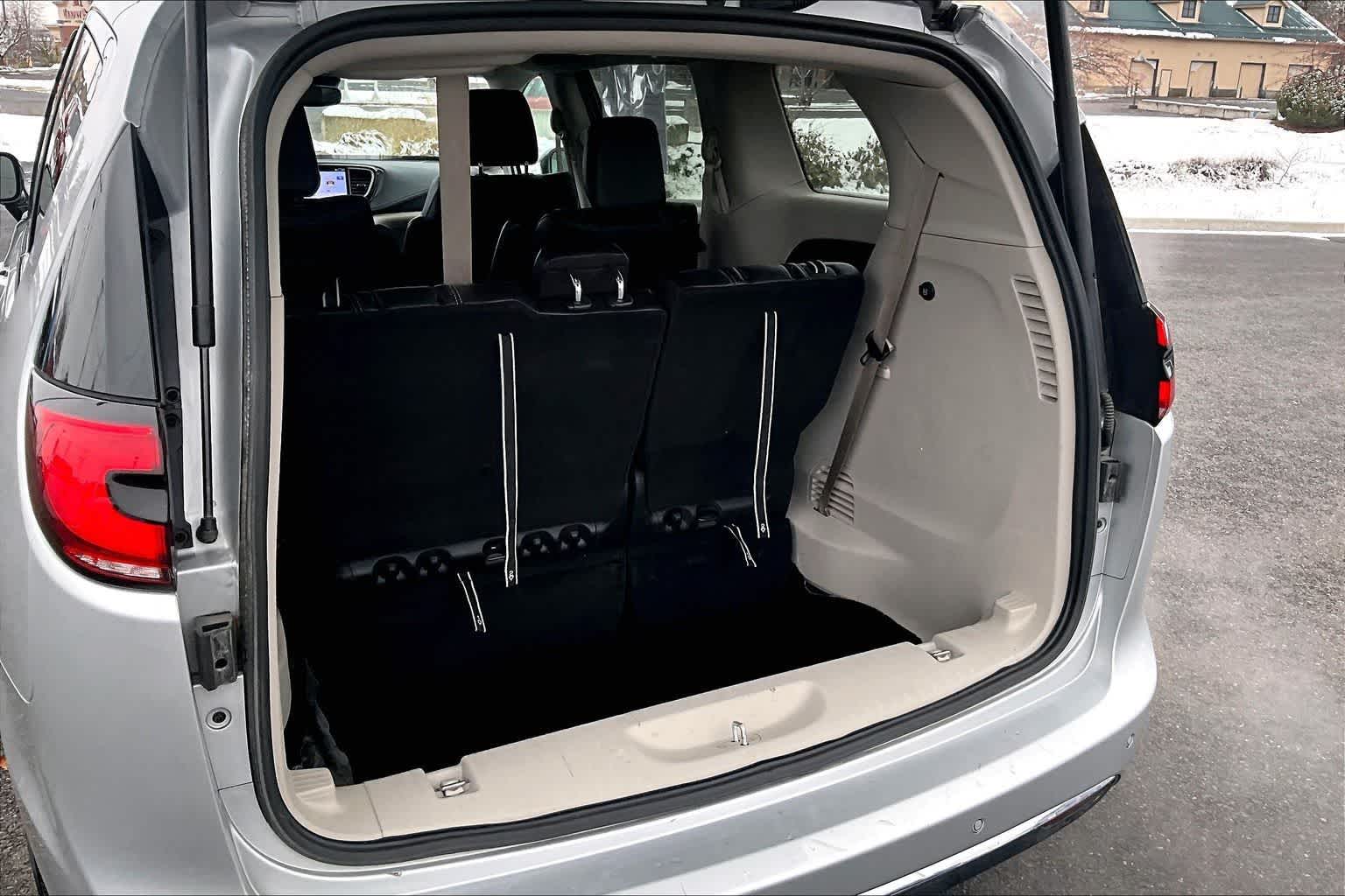 Thumbnail: 2024 Chrysler Pacifica - 19