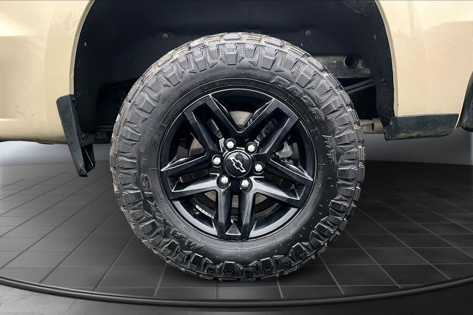 Thumbnail: 2023 Chevrolet Silverado 1500 - 34