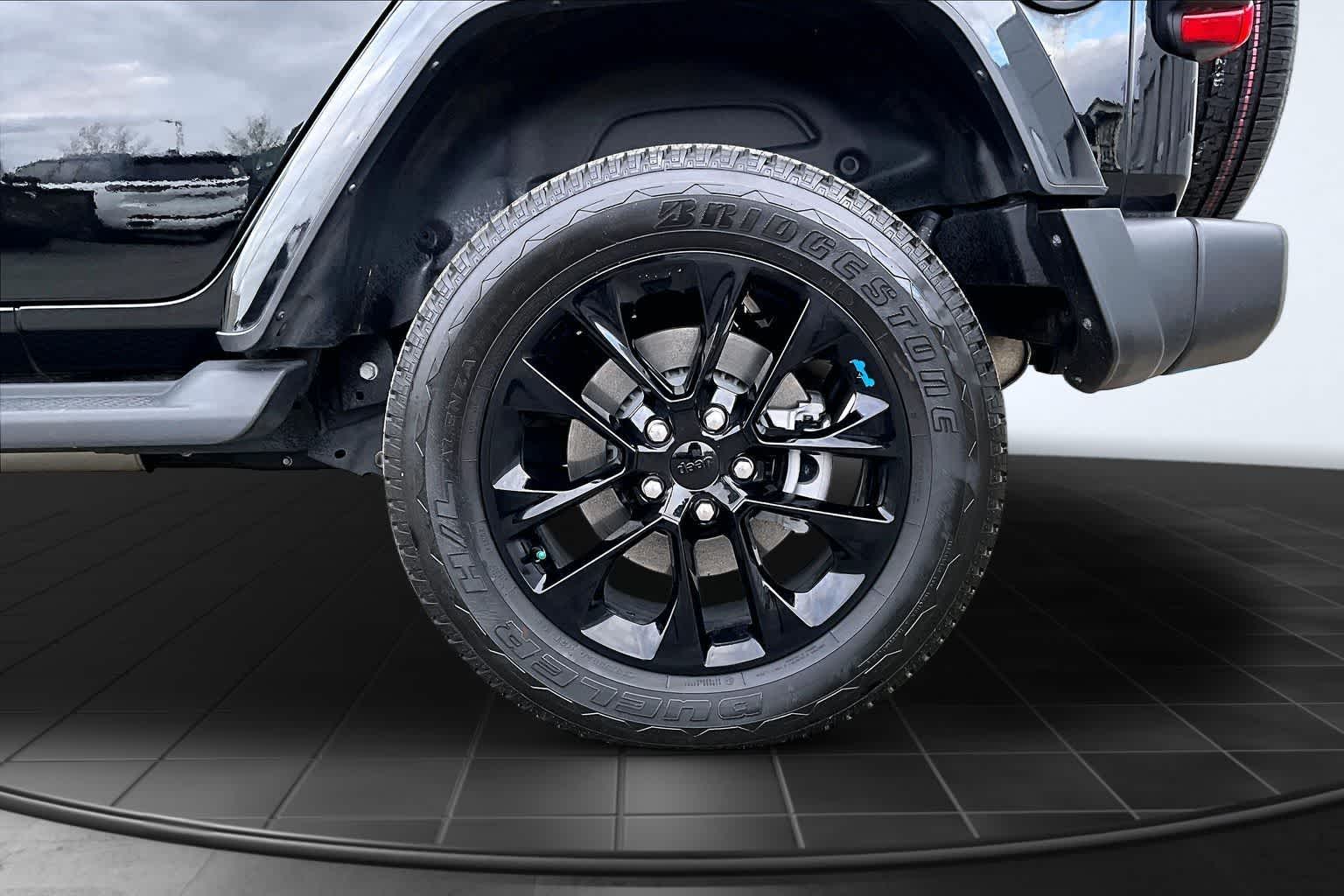 Thumbnail: 2023 Jeep Wrangler - 34