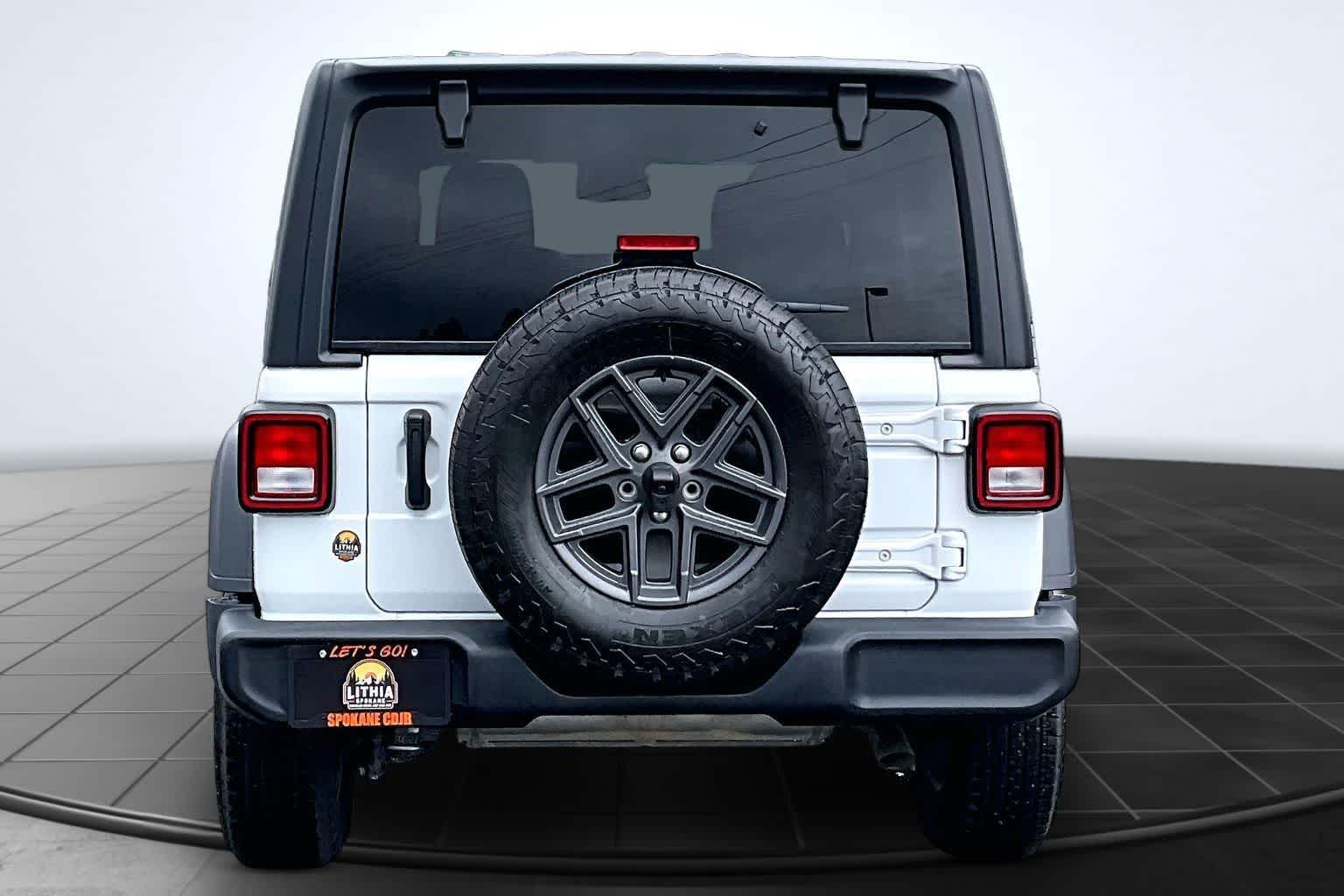 Thumbnail: 2024 Jeep Wrangler - 4