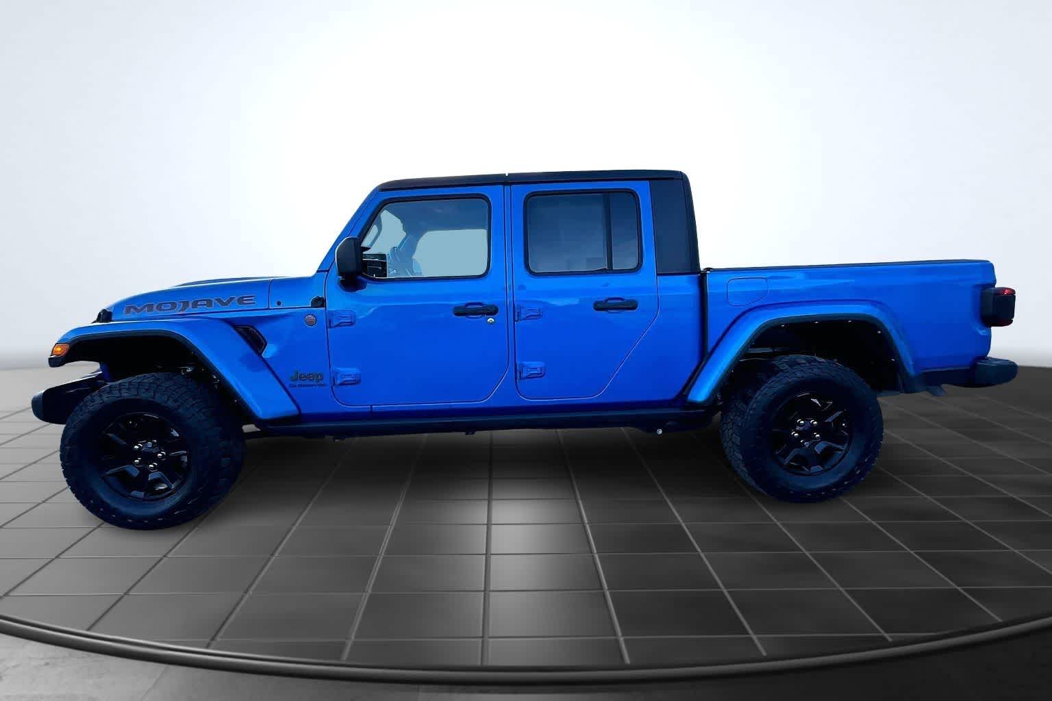Thumbnail: 2022 Jeep Gladiator - 3
