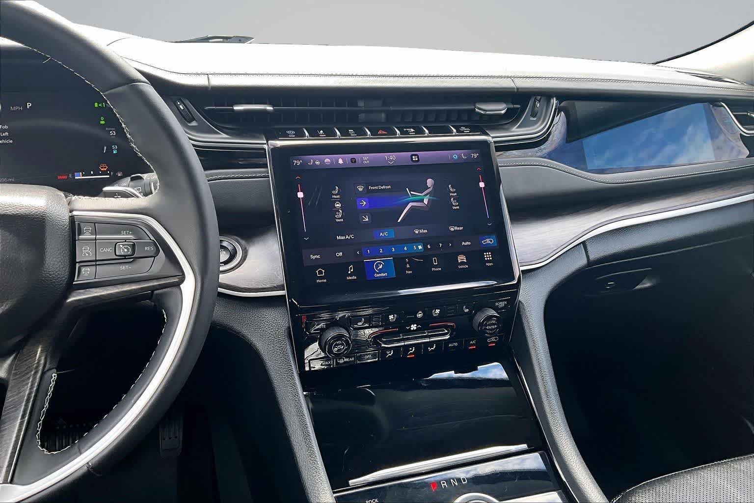 Thumbnail: 2023 Jeep Grand Cherokee - 16