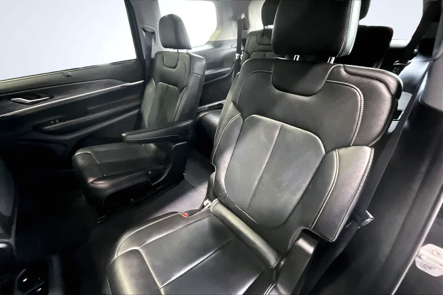 Thumbnail: 2023 Jeep Grand Cherokee L - 13