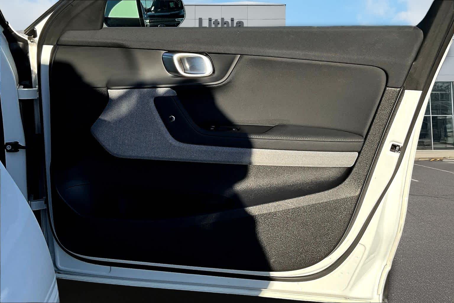 Thumbnail: 2023 Polestar 2 - 27