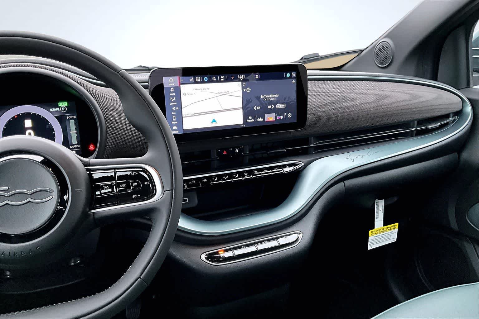 Thumbnail: 2025 Fiat 500e - 16