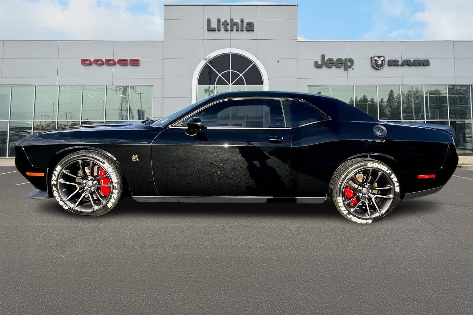 2022 Dodge Challenger R/T Scat Pack photo 3