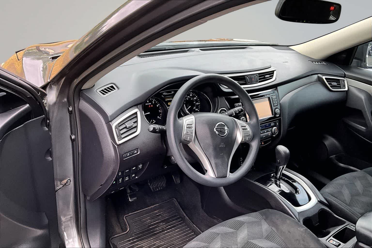 Used 2015 Nissan Rogue SV with VIN 5N1AT2MV3FC802381 for sale in Spokane, WA
