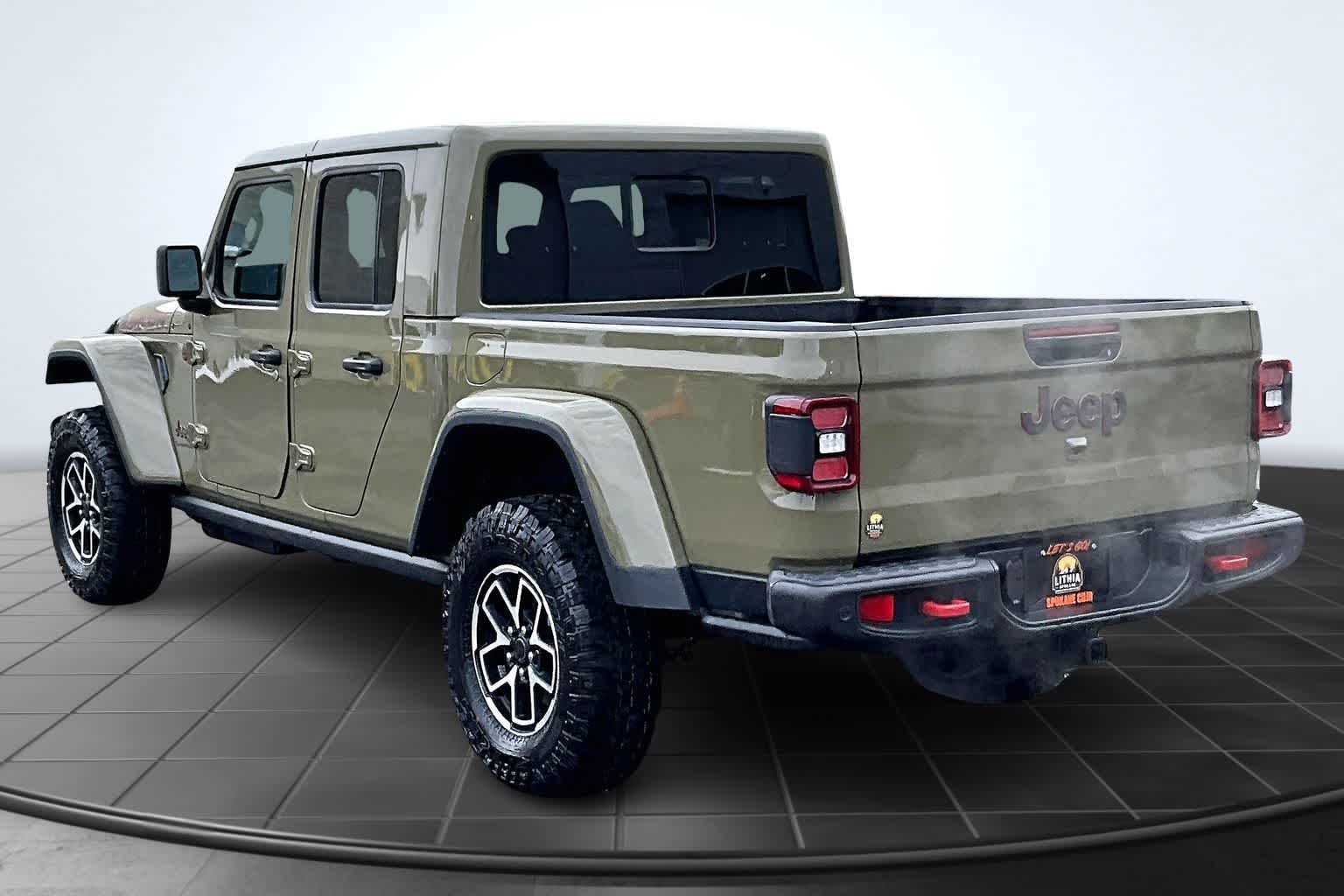 Thumbnail: 2026 Jeep Gladiator - 4