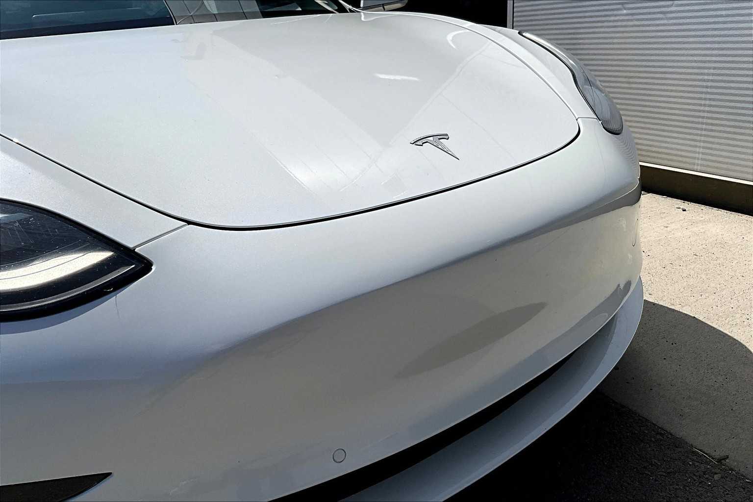 Thumbnail: 2018 Tesla Model 3 - 29