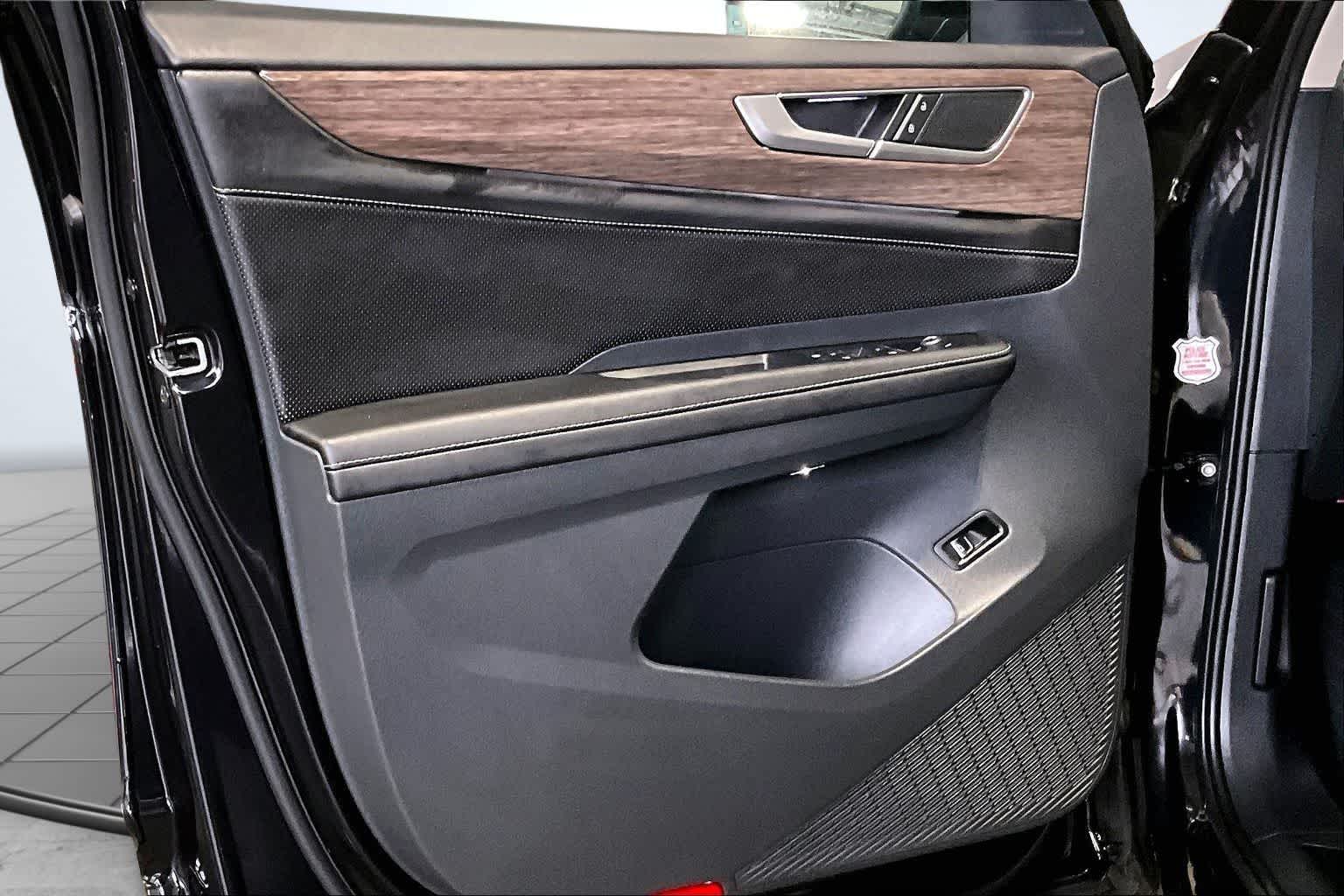 Thumbnail: 2025 Volkswagen Atlas - 28