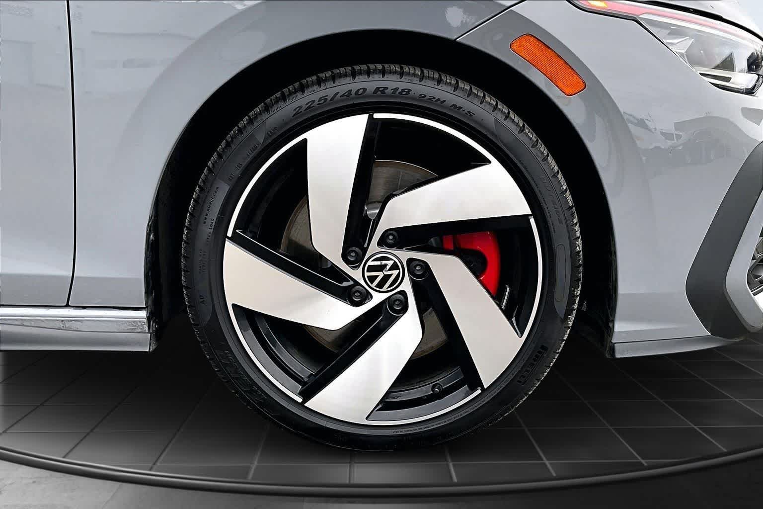 Thumbnail: 2025 Volkswagen Golf - 34