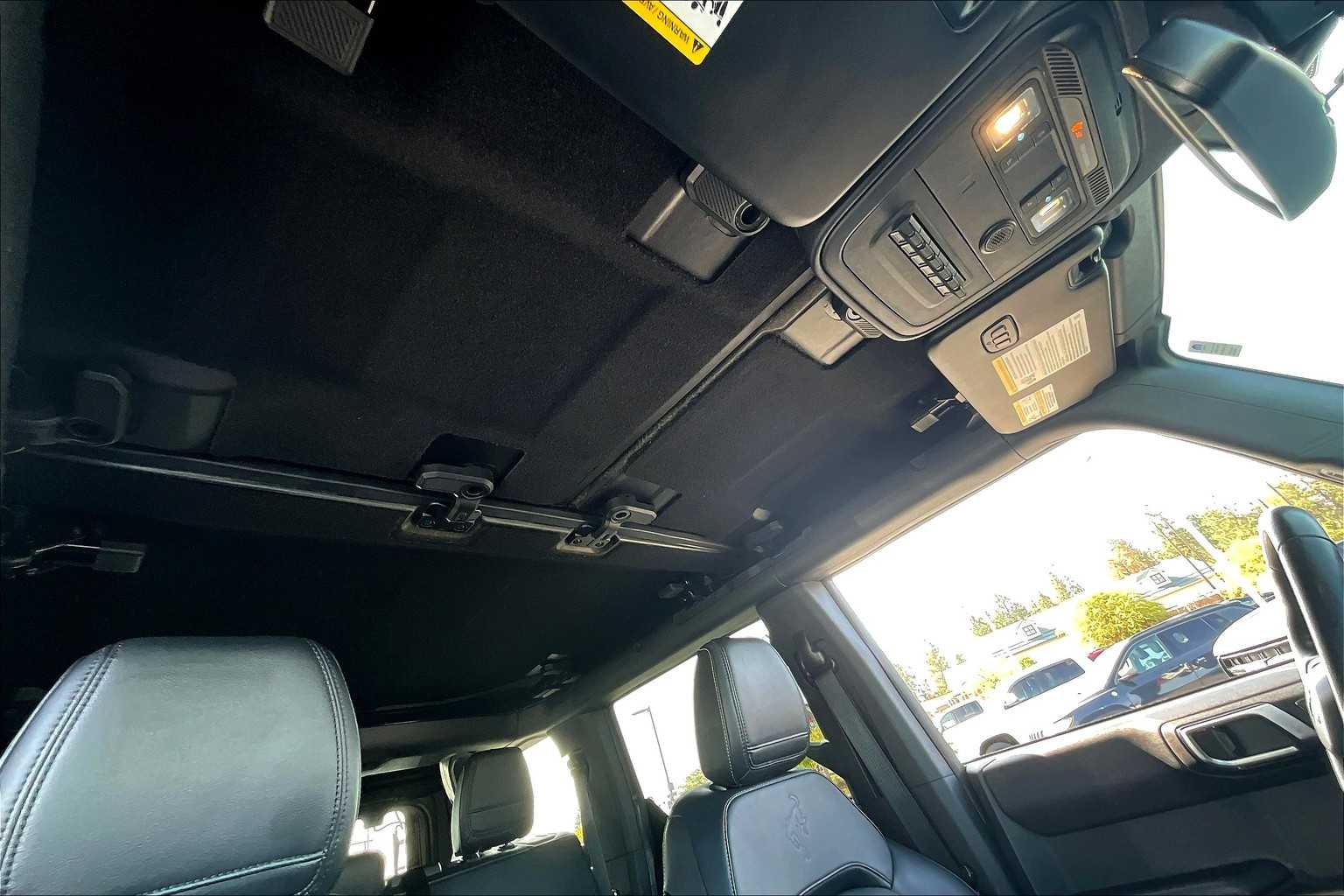 Thumbnail: 2021 Ford Bronco - 30