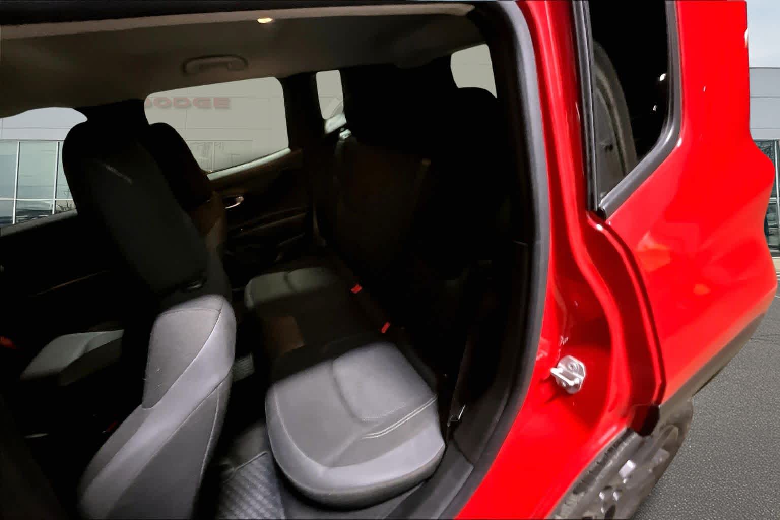 Thumbnail: 2022 Jeep Renegade - 13