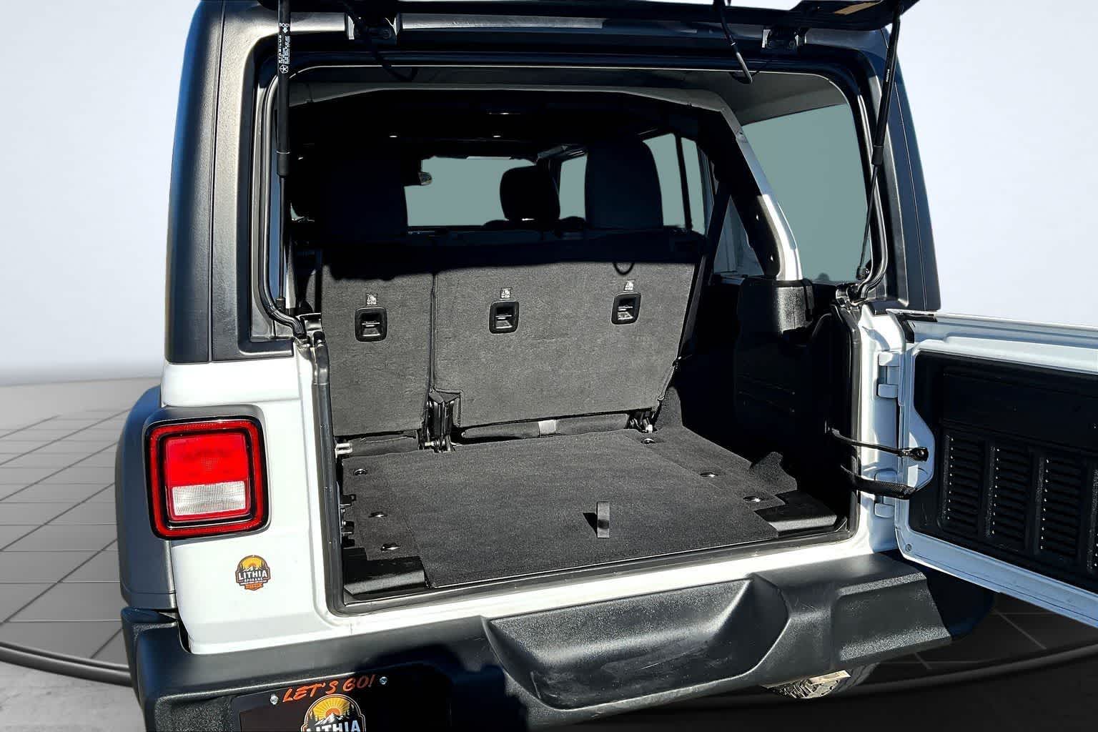 Thumbnail: 2024 Jeep Wrangler - 19