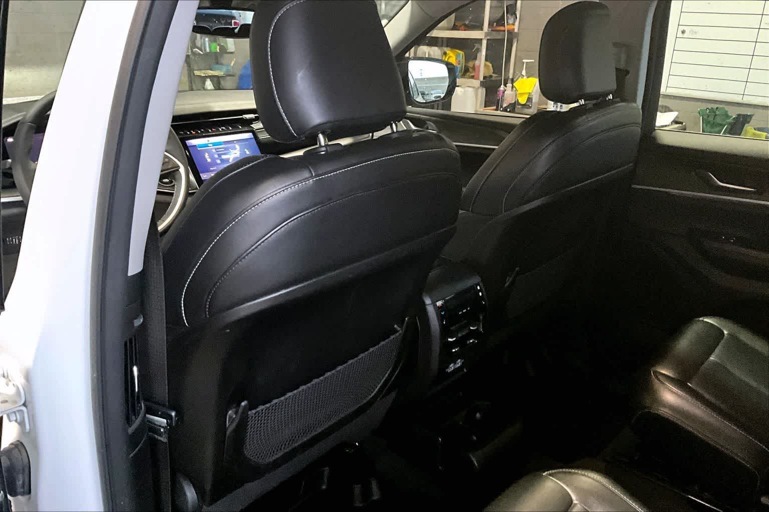 Thumbnail: 2023 Jeep Grand Cherokee L - 7