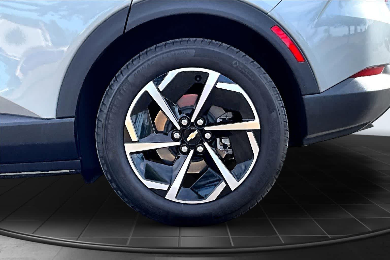 Thumbnail: 2025 Chevrolet Equinox - 36