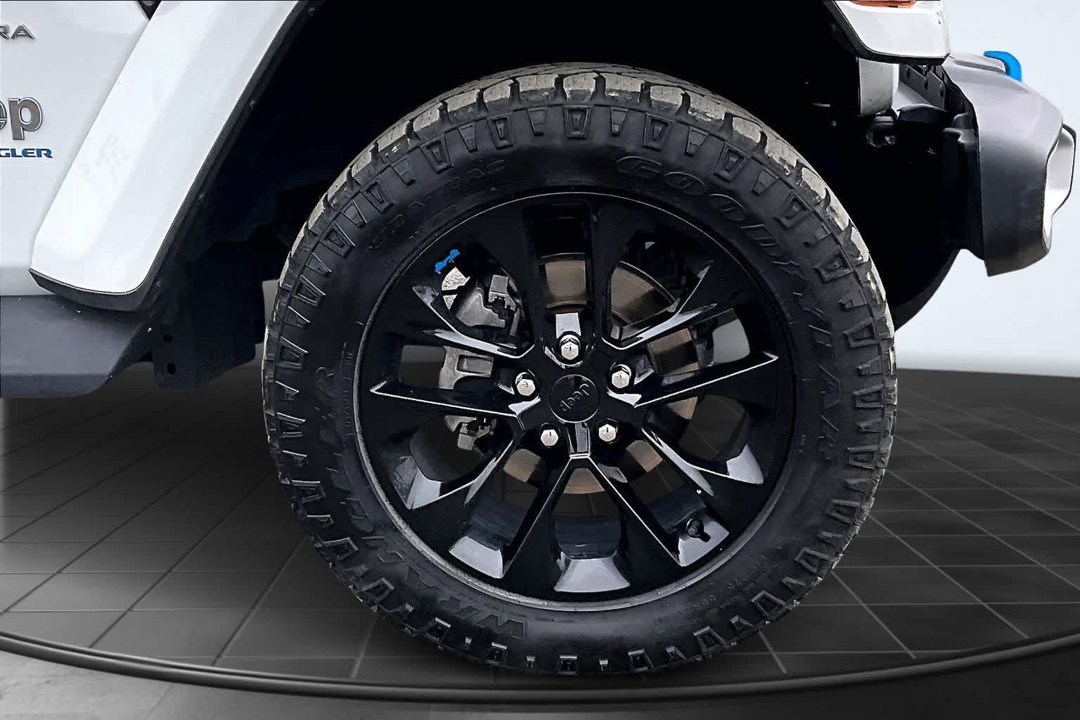 Thumbnail: 2023 Jeep Wrangler - 34