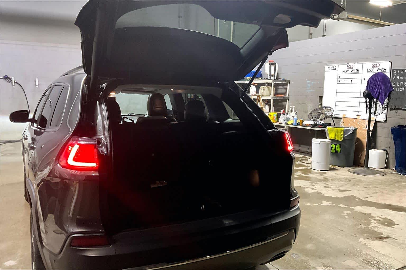 Thumbnail: 2022 Jeep Cherokee - 19