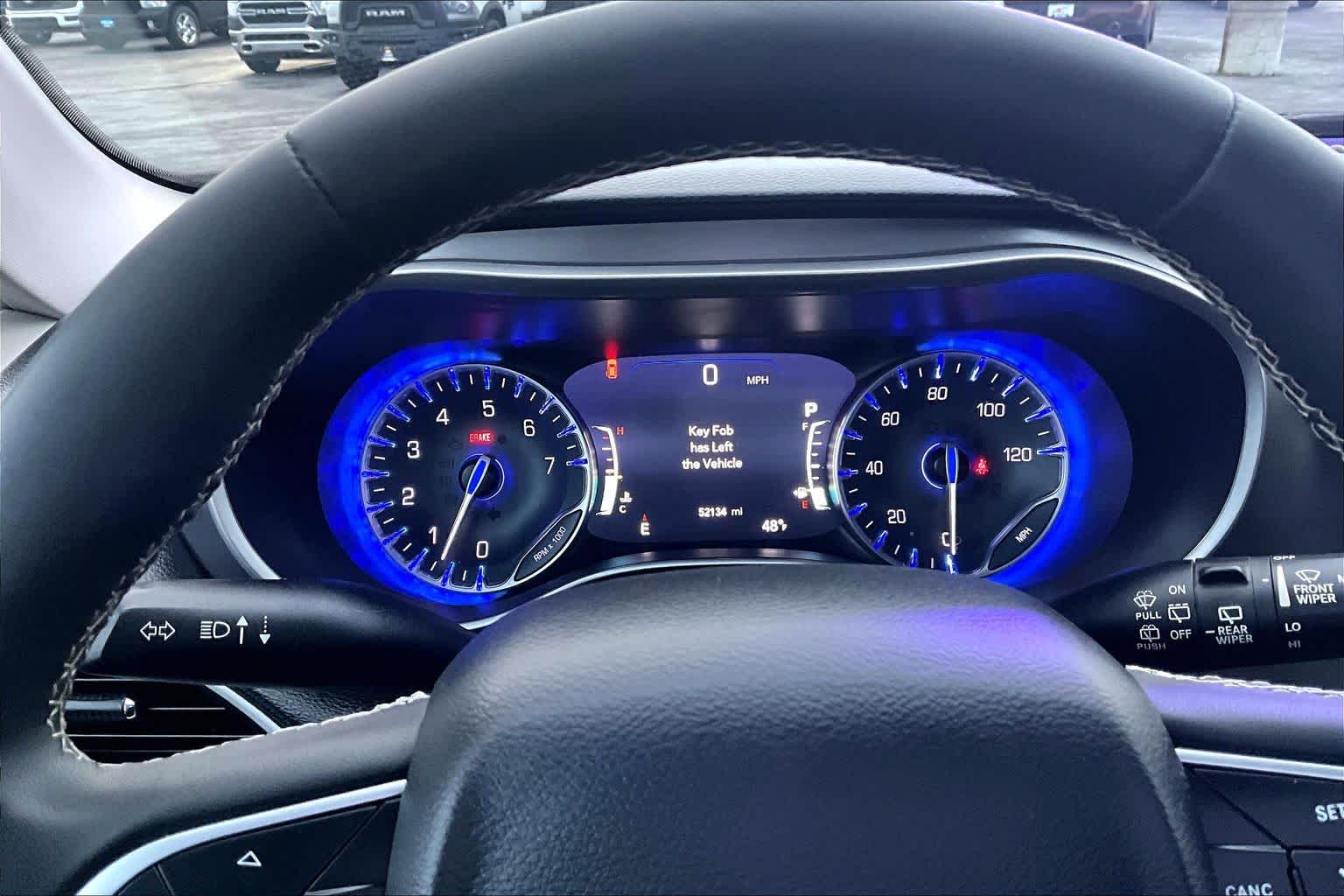 Thumbnail: 2022 Chrysler Pacifica - 18