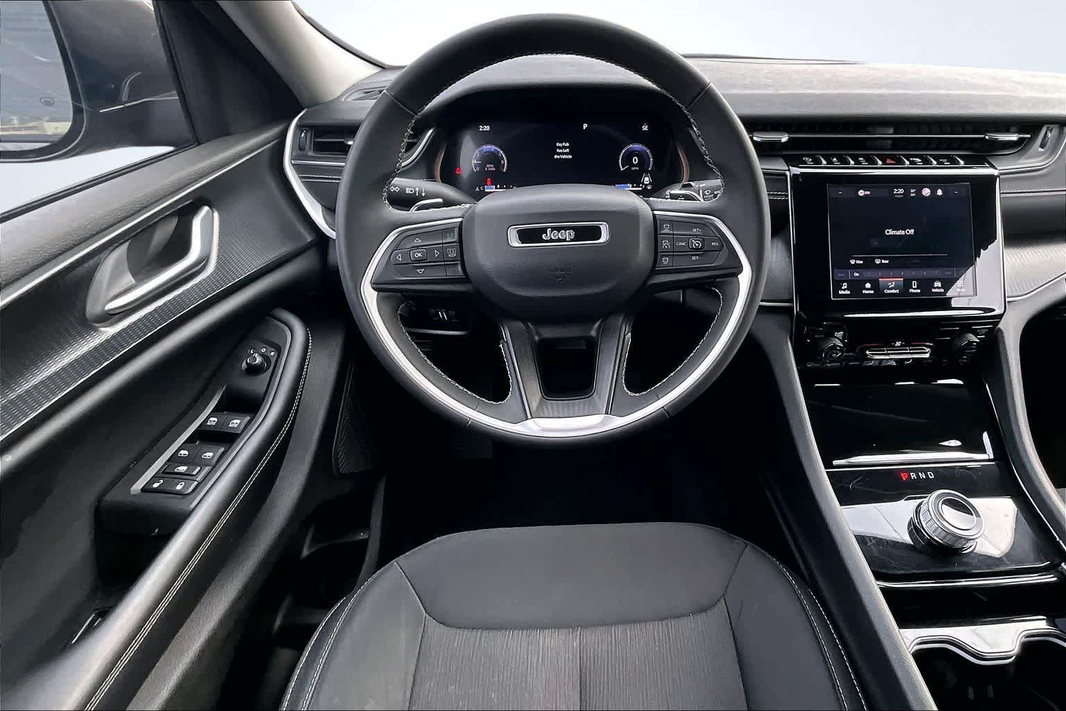 Thumbnail: 2023 Jeep Grand Cherokee - 15